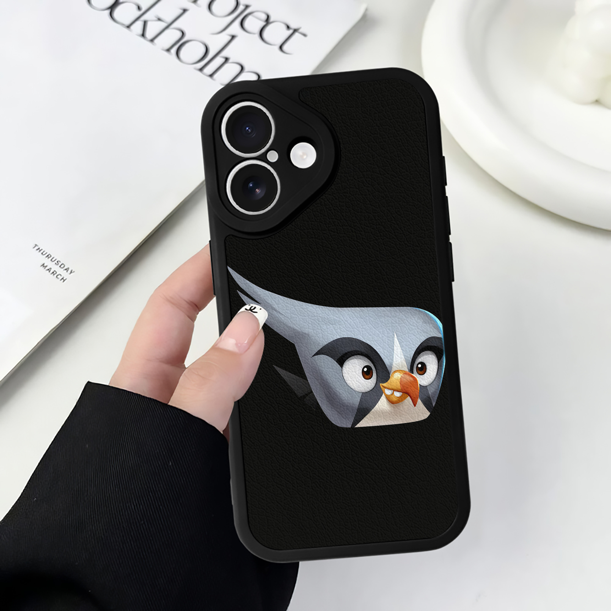 （画像用） Angry Birds アングリーバード 【iPhone 16シリーズ対応】シリコンスマホケース（レザー調） 材質：シリコン